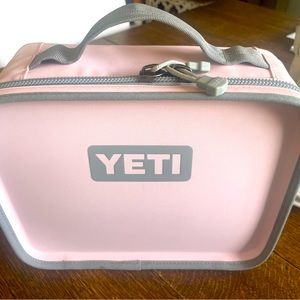 Like NEW! HTF LIMITED EDITION Ice Pink Yeti Daytrip Lunch Bag! 💕